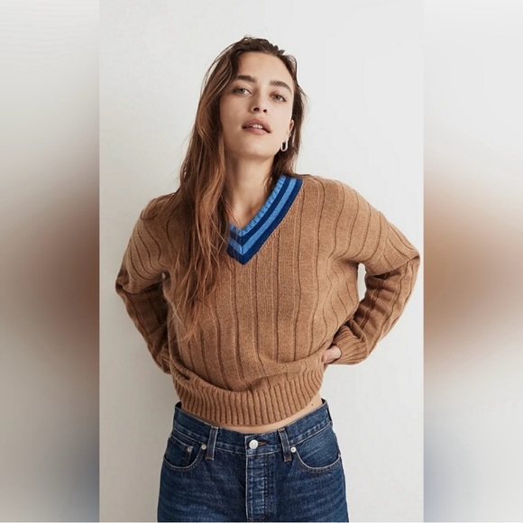 Madewell Sweaters - Madewell V-Neck Tan & Blue Sweater size XXS
